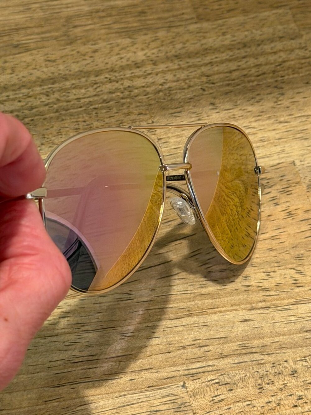 Peepers Gold Aviator Sunglasses +2.00 Reading Glasses OS - Picture 4 of 7